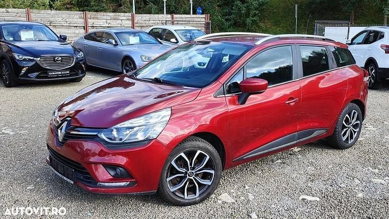 Culoarerosu Utilizat 2019 Renault Clio GrandTour Intens Break | 7.150 EUR (Preț OK) - Imagine 1/4