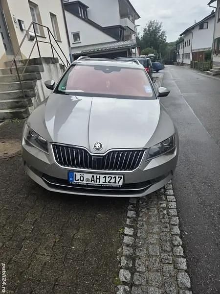 Utilizat 2017 Skoda Superb SE Break | 15.000 EUR (Puțin scump) - Imagine 1/4