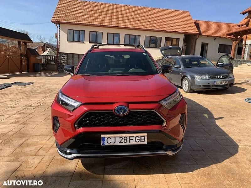Second-hand Toyota RAV4 Hybrid Style 306 CP (225 kW) 2023 Culoarerosu SUV