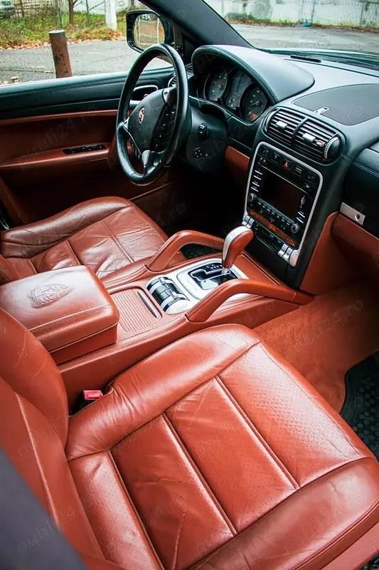 Second-hand Porsche Cayenne Turbo 176 CP (129 kW) 2010 SUV