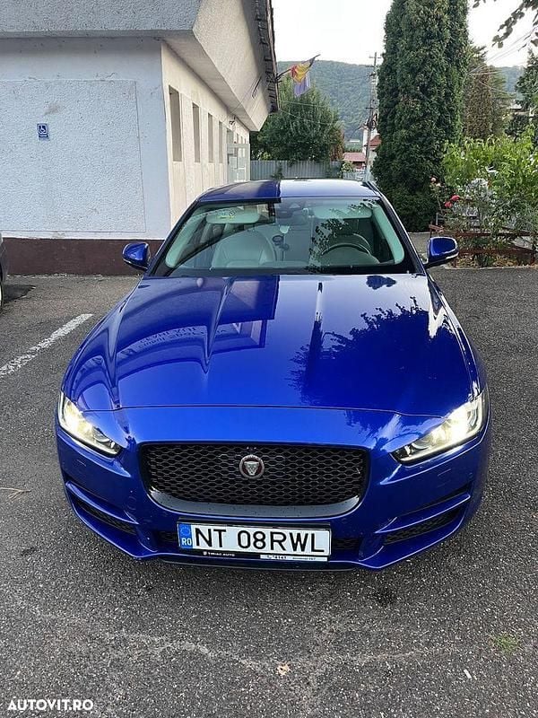 Culoarealbastru Utilizat 2018 Jaguar XE Berlinǎ | 18.650 EUR - Imagine 1/4