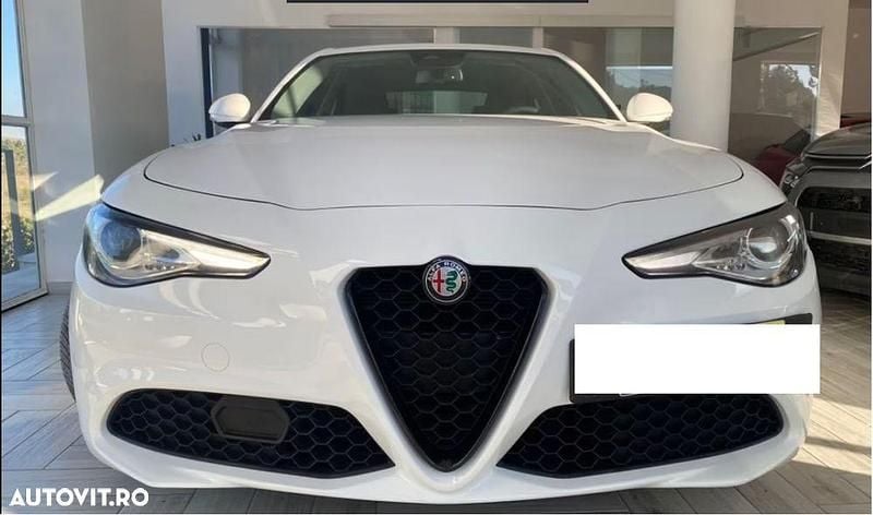 Second-hand Alfa Romeo Giulia Super 190 CP (139 kW) 2020 Culoarealb Berlinǎ