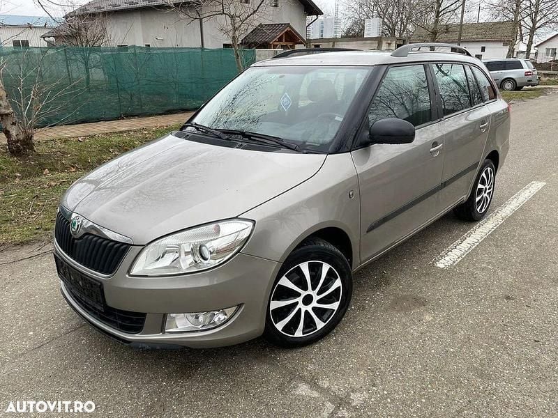 Culoarebej Second-hand 2010 Skoda Fabia Classic Break | 1.750 EUR (Super Preț) - Imagine 1/4