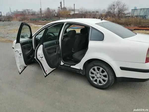 Utilizat 2002 VW Passat Berlinǎ | 1.250 EUR (Preț bun) - Imagine 1/4