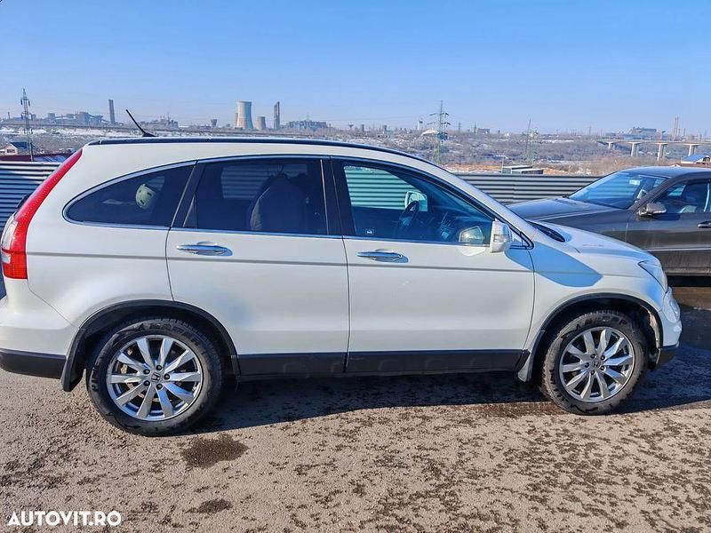 Second-hand Honda CR-V Executive 150 CP (110 kW) 2012 Culoarealb SUV