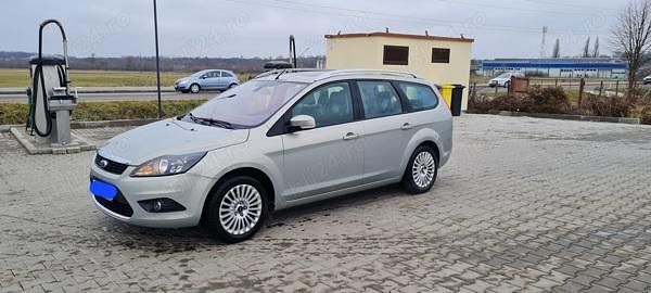 Gri Utilizat 2010 Ford Focus Break | 3.350 EUR (Preț OK) - Imagine 1/4