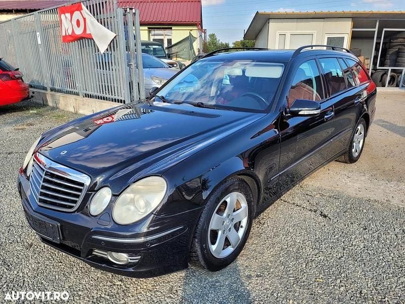 Culoarenegru Utilizat 2008 Mercedes E220 Avantgarde Break | 1.999 EUR (Preț bun) - Imagine 1/4