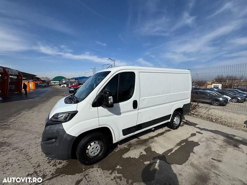 Second-hand Peugeot Boxer 130 CP (95 kW) 2016 Culoarealb Van