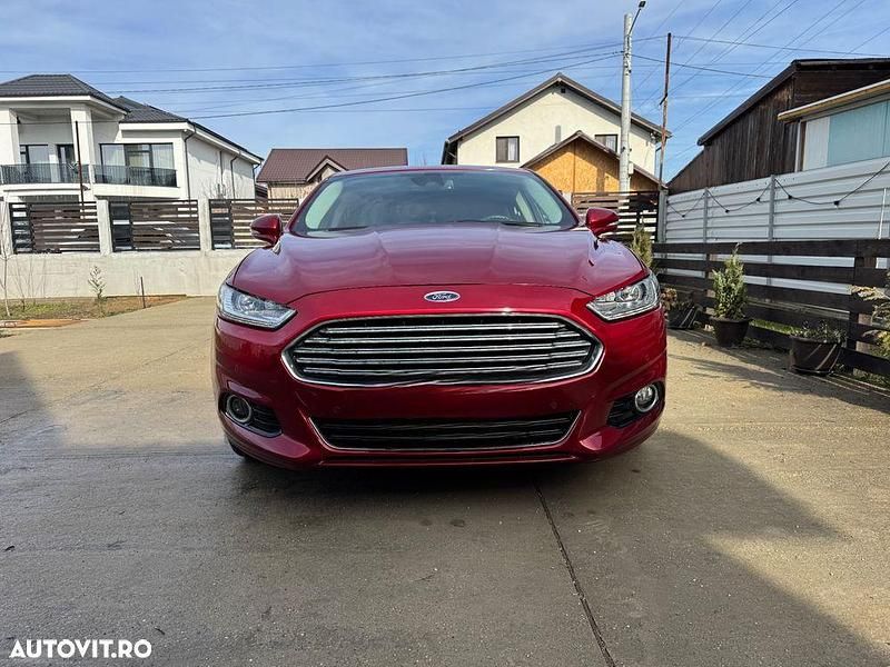 Second-hand Ford Mondeo Titanium 180 CP (132 kW) 2016 Culoarerosu Berlinǎ