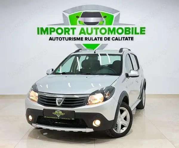 Second-hand Dacia Sandero Stepway 85 CP (62 kW) 2012 Culoareargint Hatchback