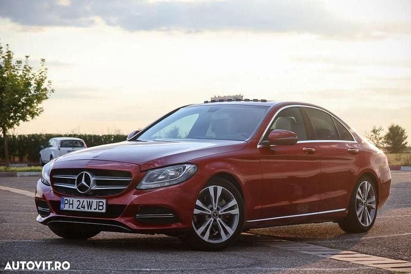 Culoarerosu Utilizat 2018 Mercedes C300 Avantgarde Berlinǎ | 22.000 EUR (Preț bun) - Imagine 1/4