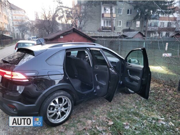 Second-hand VW Taigo 140 CP (102 kW) 2023 Negru SUV