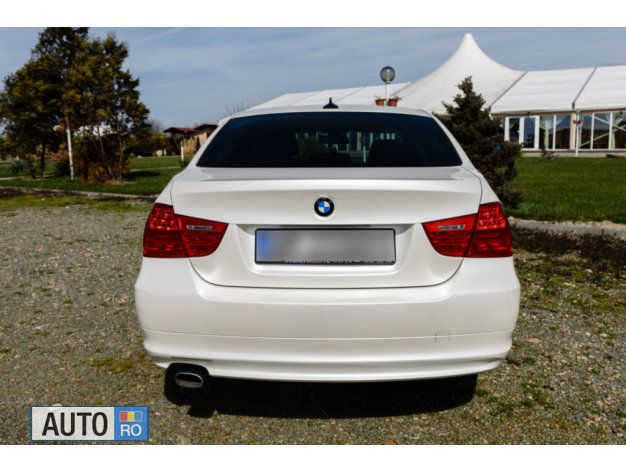Second-hand BMW 320 177 CP (130 kW) 2009 Alb Berlinǎ