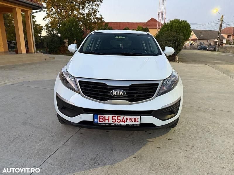 Culoarealb Utilizat 2013 Kia Sportage Premium SUV | 6.890 EUR (Super Preț) - Imagine 1/4