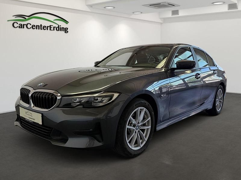 Utilizat 2022 BMW 320 | 28.502 EUR - Imagine 1/1