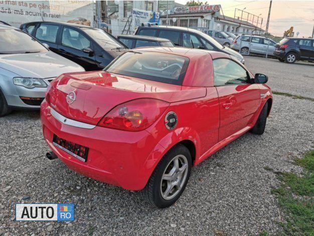 Second-hand Opel Tigra 125 CP (91 kW) 2005 Rosu Cabrio