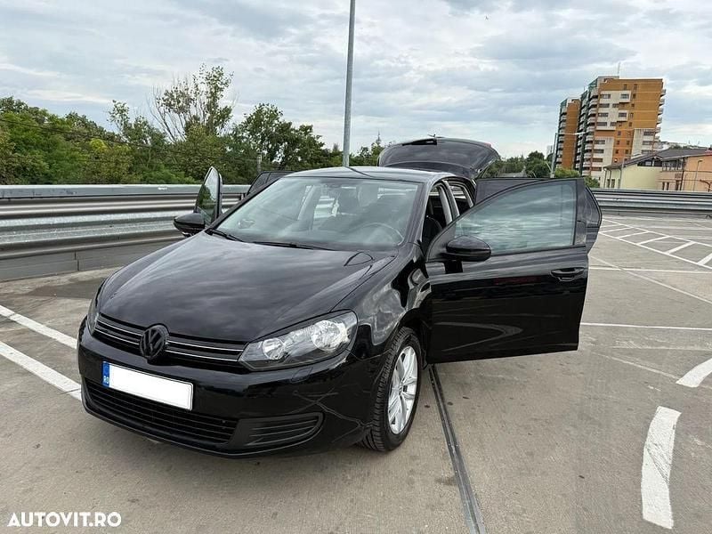 Culoarenegru Utilizat 2012 VW Golf VII | 6.899 EUR (Preț OK) - Imagine 1/4