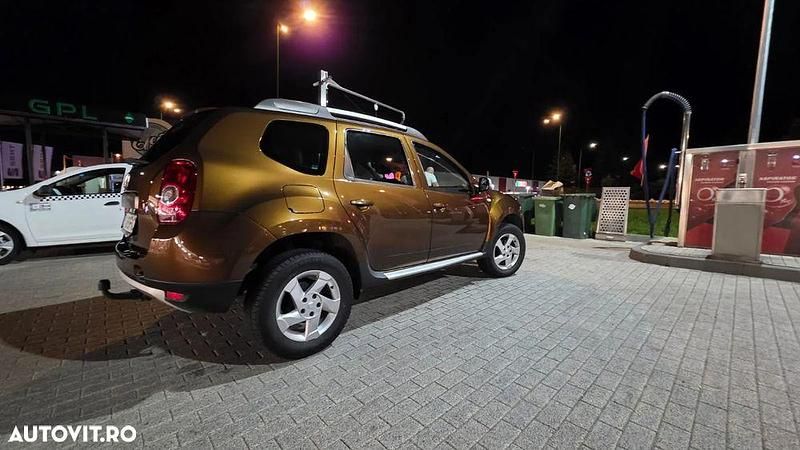 Culoaremaro Utilizat 2011 Dacia Duster Lauréate SUV | 6.200 EUR (Preț OK) - Imagine 1/4