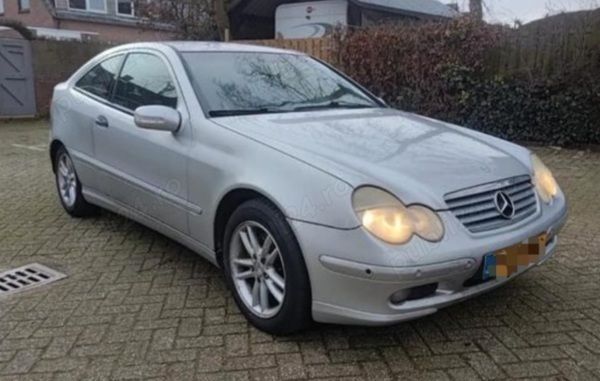 Utilizat 2002 Mercedes C200 Coupe | 2.250 EUR - Imagine 1/4