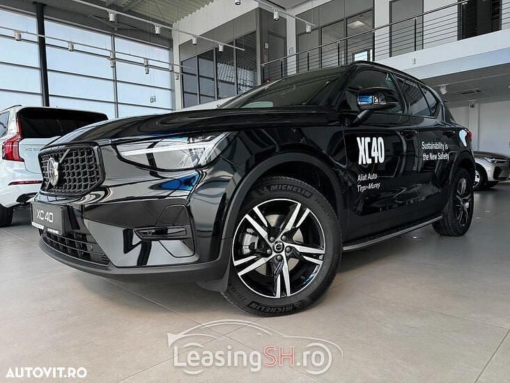 Negru Utilizat 2025 Volvo XC40 Plus SUV | 38.080 EUR (Preț bun) - Imagine 1/4
