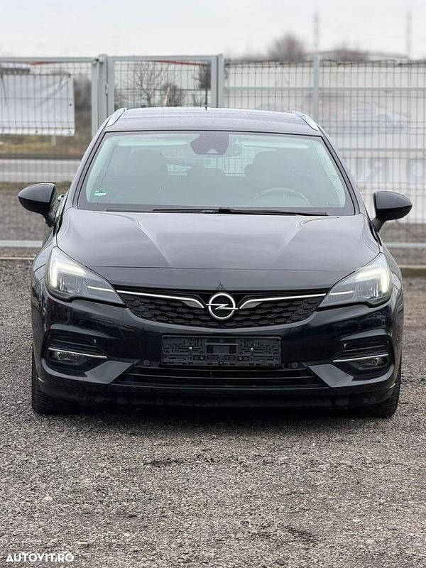 Second-hand Opel Astra 122 CP (89 kW) 2021 Culoarenegru Hatchback