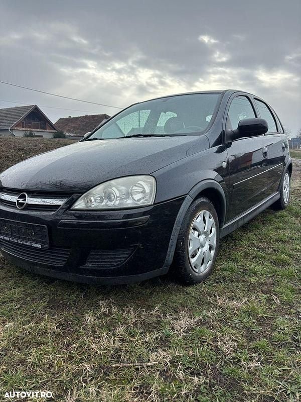 Culoarenegru Utilizat 2005 Opel Corsa Edition | 999 EUR (Preț bun) - Imagine 1/4
