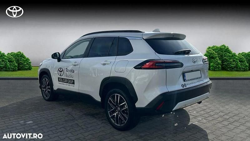 Second-hand Toyota Corolla Cross 197 CP (144 kW) 2025 Culoarealb SUV