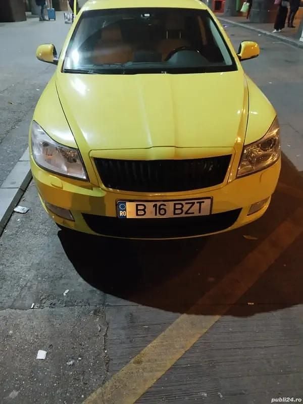 Galben Utilizat 2012 Skoda Octavia Berlinǎ | 3.800 EUR (Super Preț) - Imagine 1/4