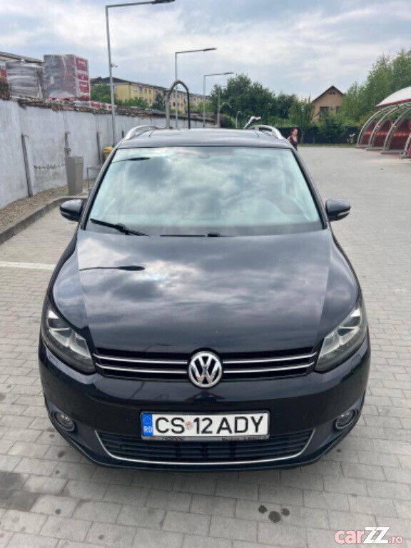 Negru Utilizat 2011 VW Touran Monovolum | 6.750 EUR (Preț OK) - Imagine 1/4