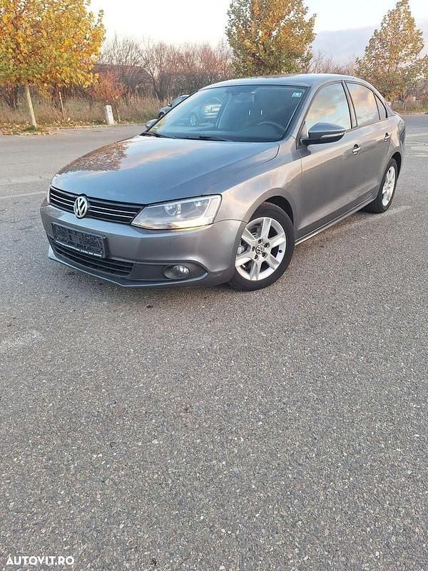 Culoaregri Utilizat 2011 VW Jetta Berlinǎ | 4.900 EUR (Preț OK) - Imagine 1/4