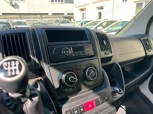 Second-hand Peugeot Boxer 130 CP (95 kW) 2015 Alb Van