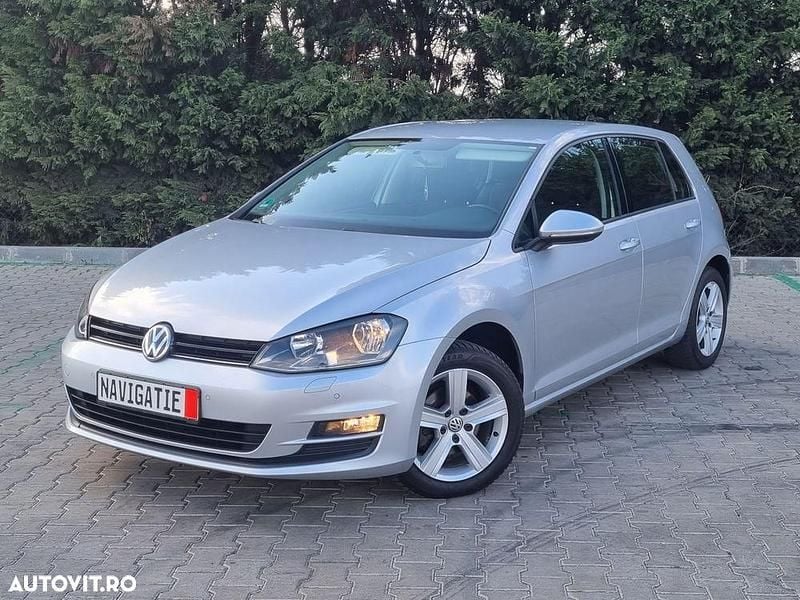 Culoareargint Utilizat 2014 VW Golf VII Comfortline Hatchback | 6.849 EUR (Preț bun) - Imagine 1/4