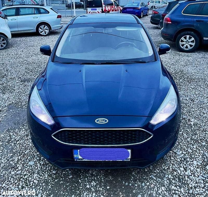 Second-hand Ford Focus 95 CP (69 kW) 2016 Culoarealbastru Hatchback