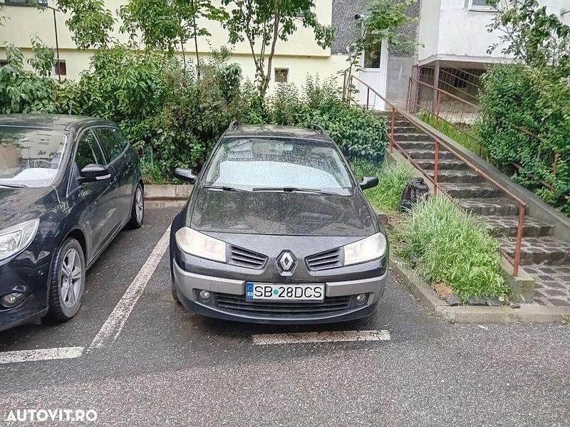 Culoarenegru Utilizat 2006 Renault Mégane GrandTour Break | 1.500 EUR - Imagine 1/4
