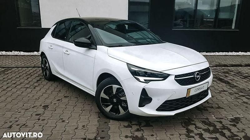 Second-hand Opel Corsa-e 100 kW (136 CP) 2022 Culoarealb Hatchback