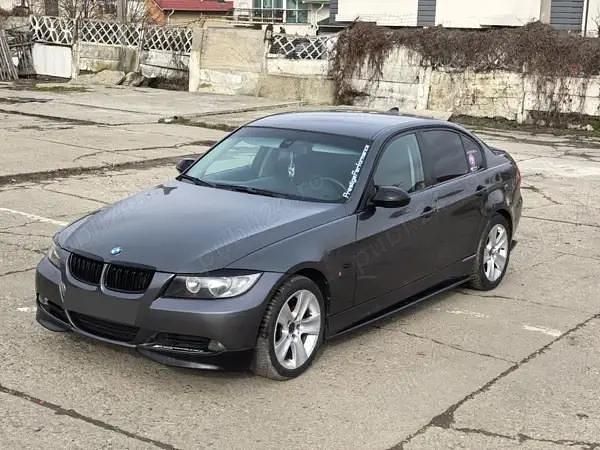Second-hand BMW 320 163 CP (119 kW) 2007 Berlinǎ