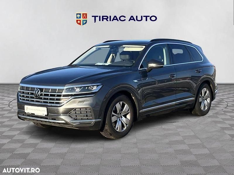 Second-hand VW Touareg 231 CP (169 kW) 2022 Culoaregri SUV