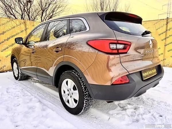 Second-hand Renault Kadjar Zen 130 CP (95 kW) 2018 Culoaremaro SUV