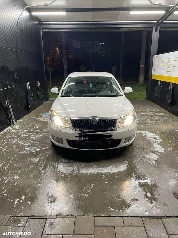 Alb Utilizat 2012 Skoda Octavia Business Line Berlinǎ | 5.800 EUR (Preț OK) - Imagine 1/4