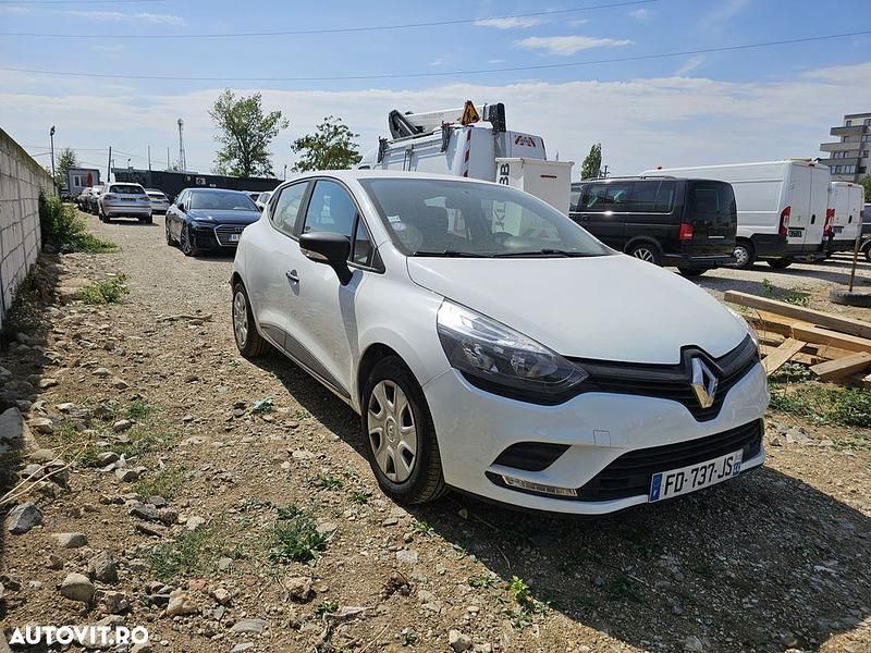Culoarealb Utilizat 2019 Renault Clio IV Zen Hatchback | 7.700 EUR (Preț OK) - Imagine 1/3