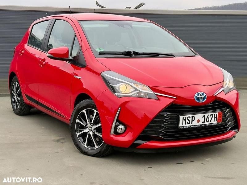 Culoarerosu Utilizat 2018 Toyota Yaris Hybrid Team | 10.999 EUR (Preț OK) - Imagine 1/4