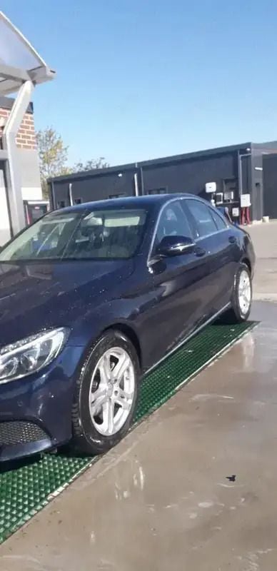Utilizat 2017 Mercedes C180 Berlinǎ | 12.500 EUR (Super Preț) - Imagine 1/4