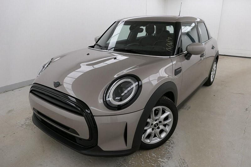 Utilizat 2023 Mini Cooper Hatchback | 29.050 EUR - Imagine 1/1