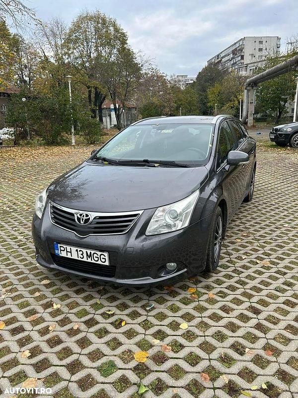 Culoaregri Utilizat 2011 Toyota Avensis Executive Berlinǎ | 5.800 EUR (Preț OK) - Imagine 1/4