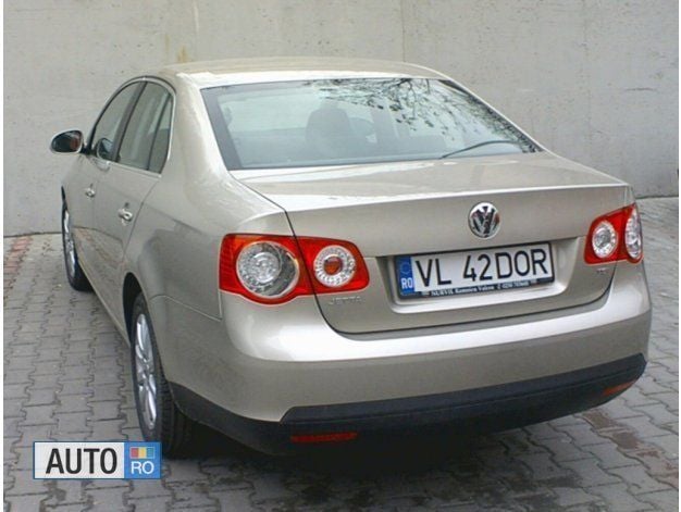 Second-hand VW Jetta 122 CP (89 kW) 2008 Maro Berlinǎ