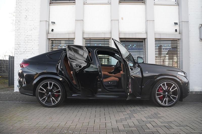 Utilizat 2024 BMW X6 M Sport SUV | 101.519 EUR - Imagine 1/1