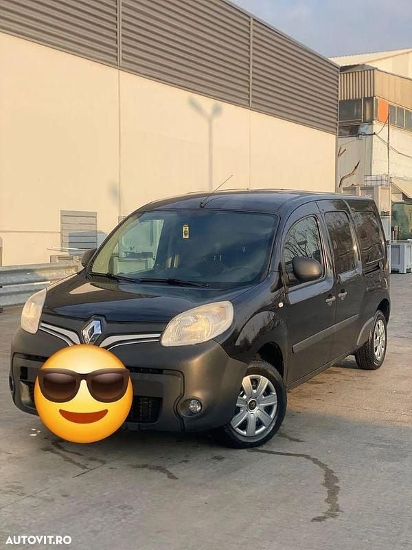Culoarenegru Utilizat 2015 Renault Kangoo Monovolum | 4.800 EUR (Puțin scump) - Imagine 1/4