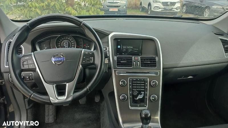 Second-hand Volvo XC60 Momentum 136 CP (100 kW) 2013 Maro SUV