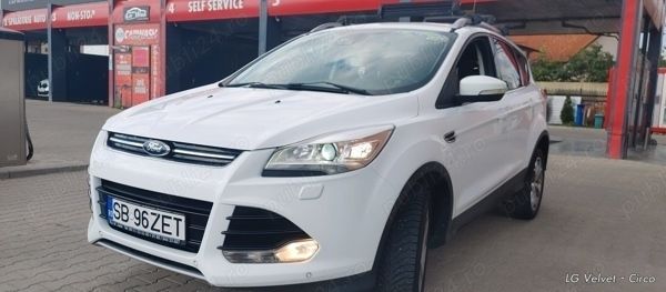 Alb Utilizat 2015 Ford Kuga Titanium SUV | 9.700 EUR (Preț OK) - Imagine 1/4