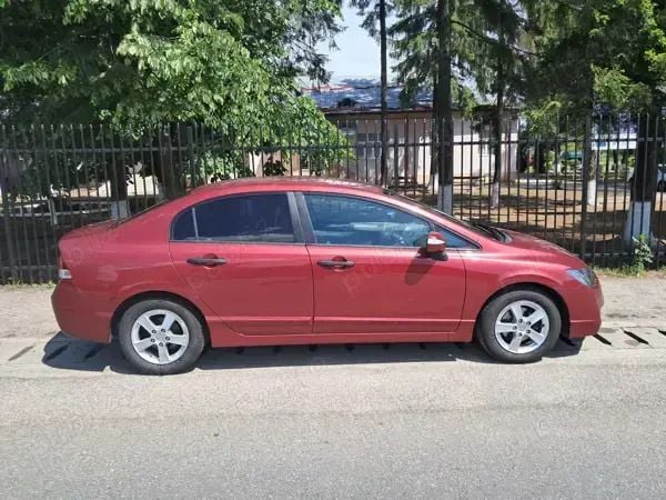 Utilizat 2011 Honda Civic Berlinǎ | 4.990 EUR (Super Preț) - Imagine 1/4